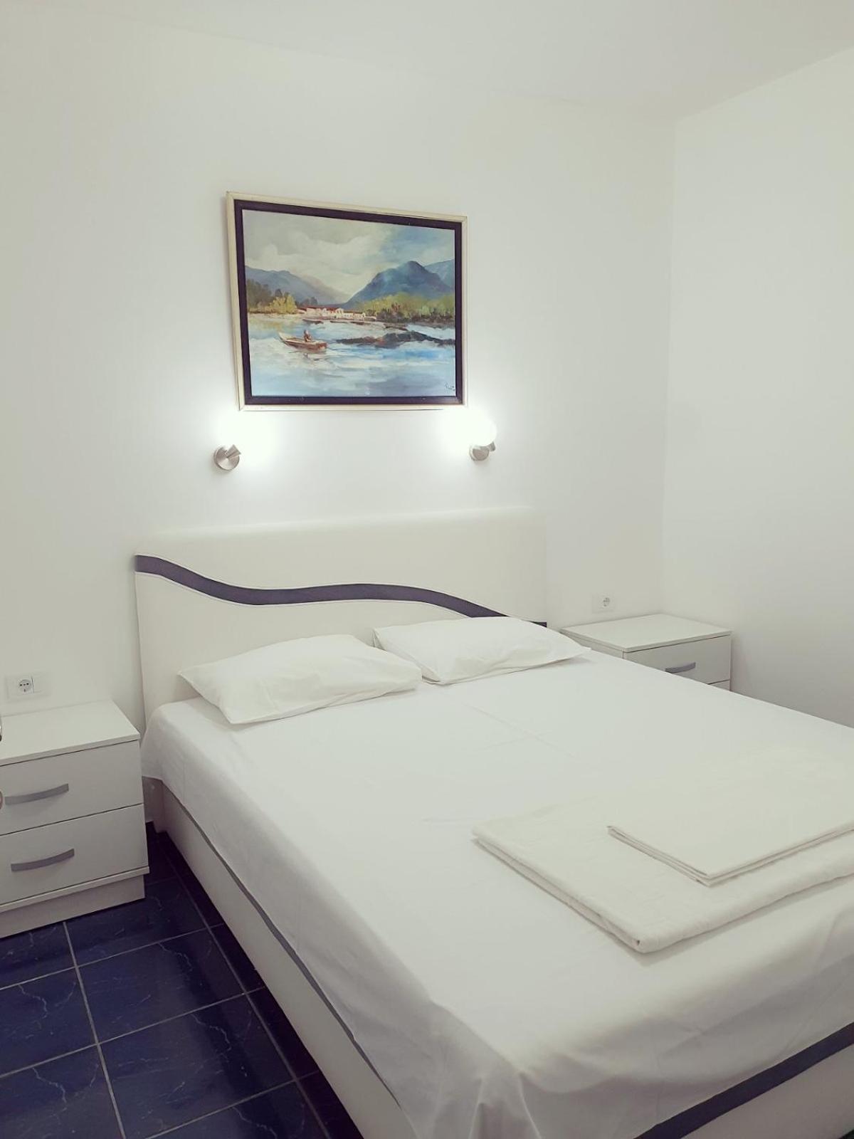 Apartments Adriatic Свети-Стефан Номер фото