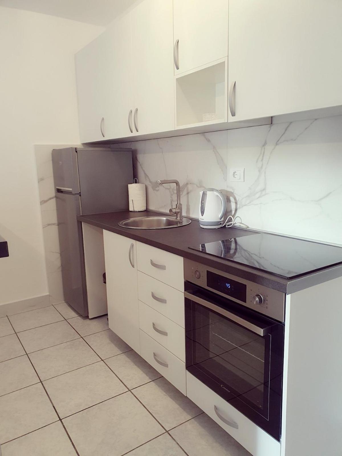 Apartments Adriatic Свети-Стефан Экстерьер фото