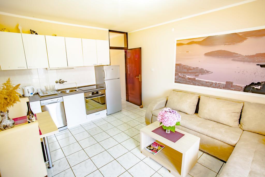 Apartments Adriatic Свети-Стефан Экстерьер фото