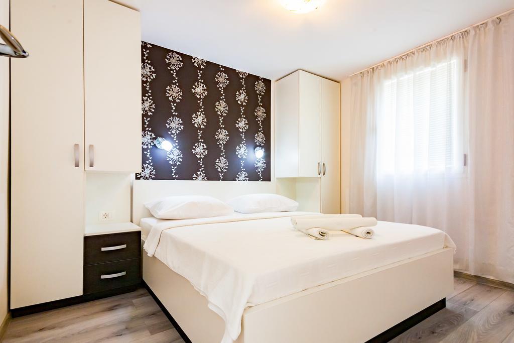 Apartments Adriatic Свети-Стефан Экстерьер фото