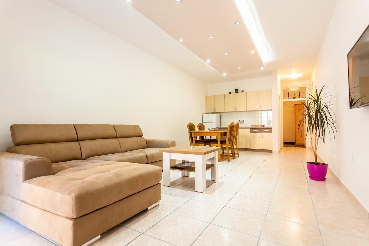 Apartments Adriatic Свети-Стефан Экстерьер фото